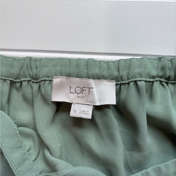 LOFT Sage Green Blouse - Picture 3 of 6